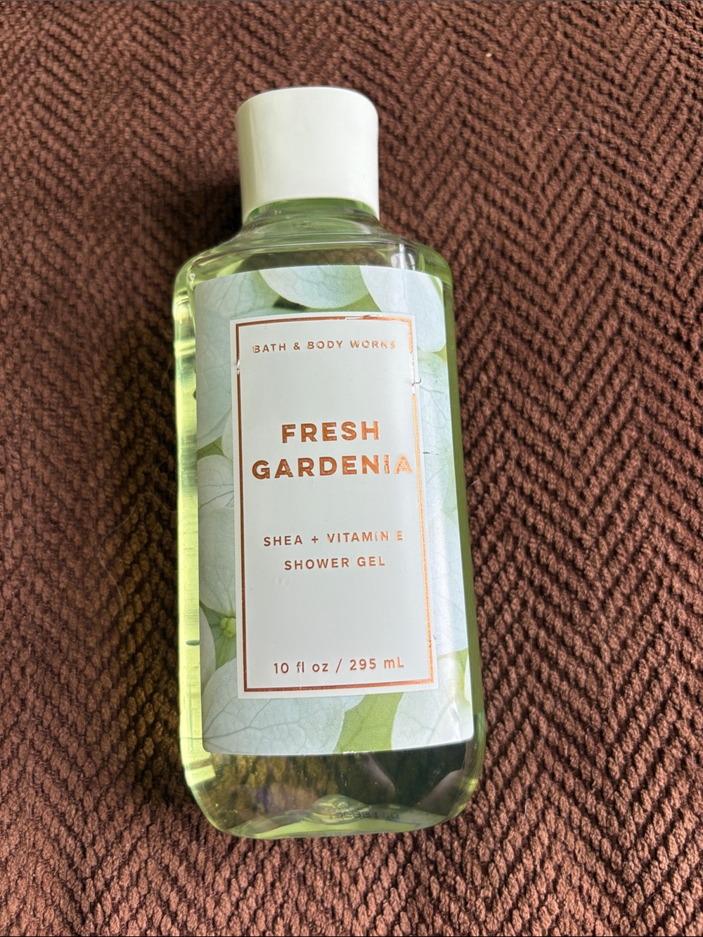 Brand New Bath & Body Works Fresh Gardenia Shower Gel